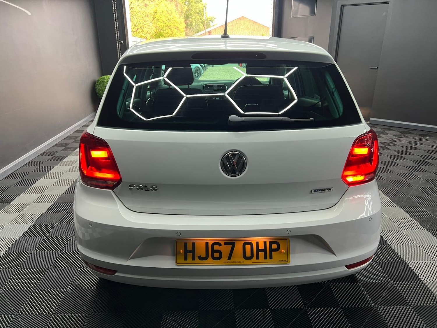 Used Volkswagen Polo 2017 for sale - 76647489: Photo 10