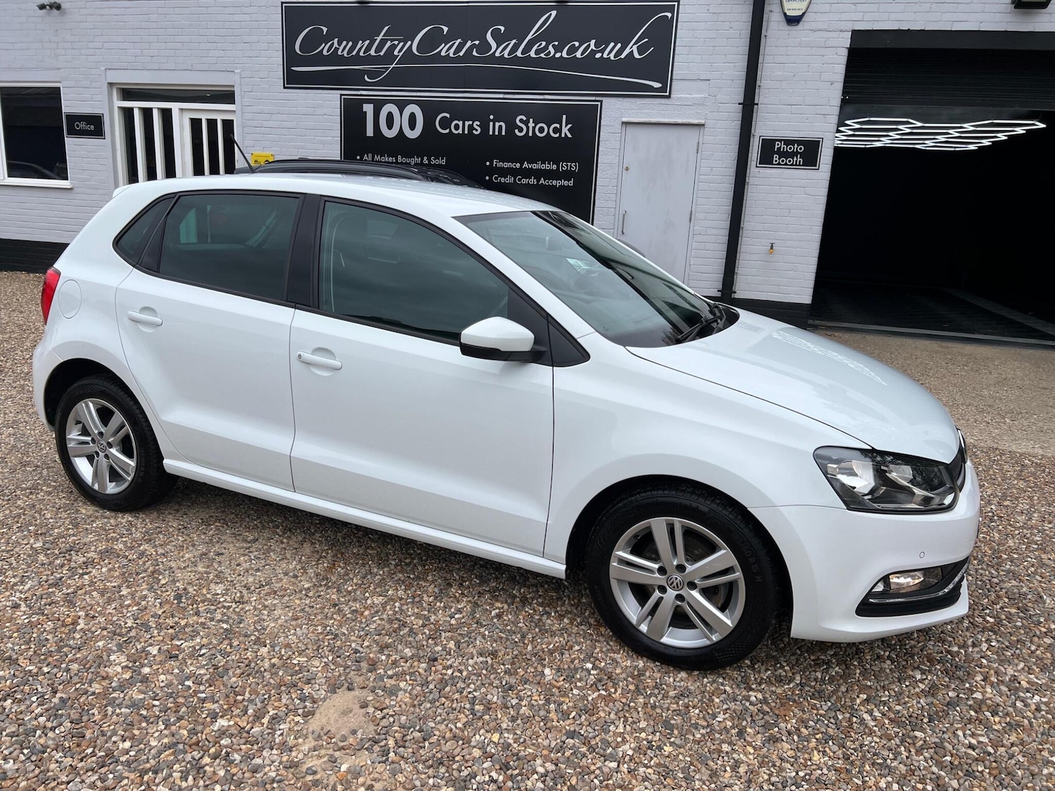 Used Volkswagen Polo 2017 for sale - 76647489: Photo 12