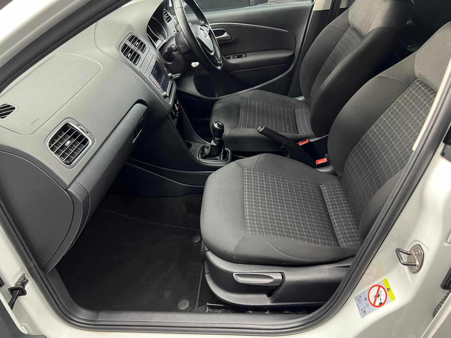 Used Volkswagen Polo 2017 for sale - 76647489: Photo 29