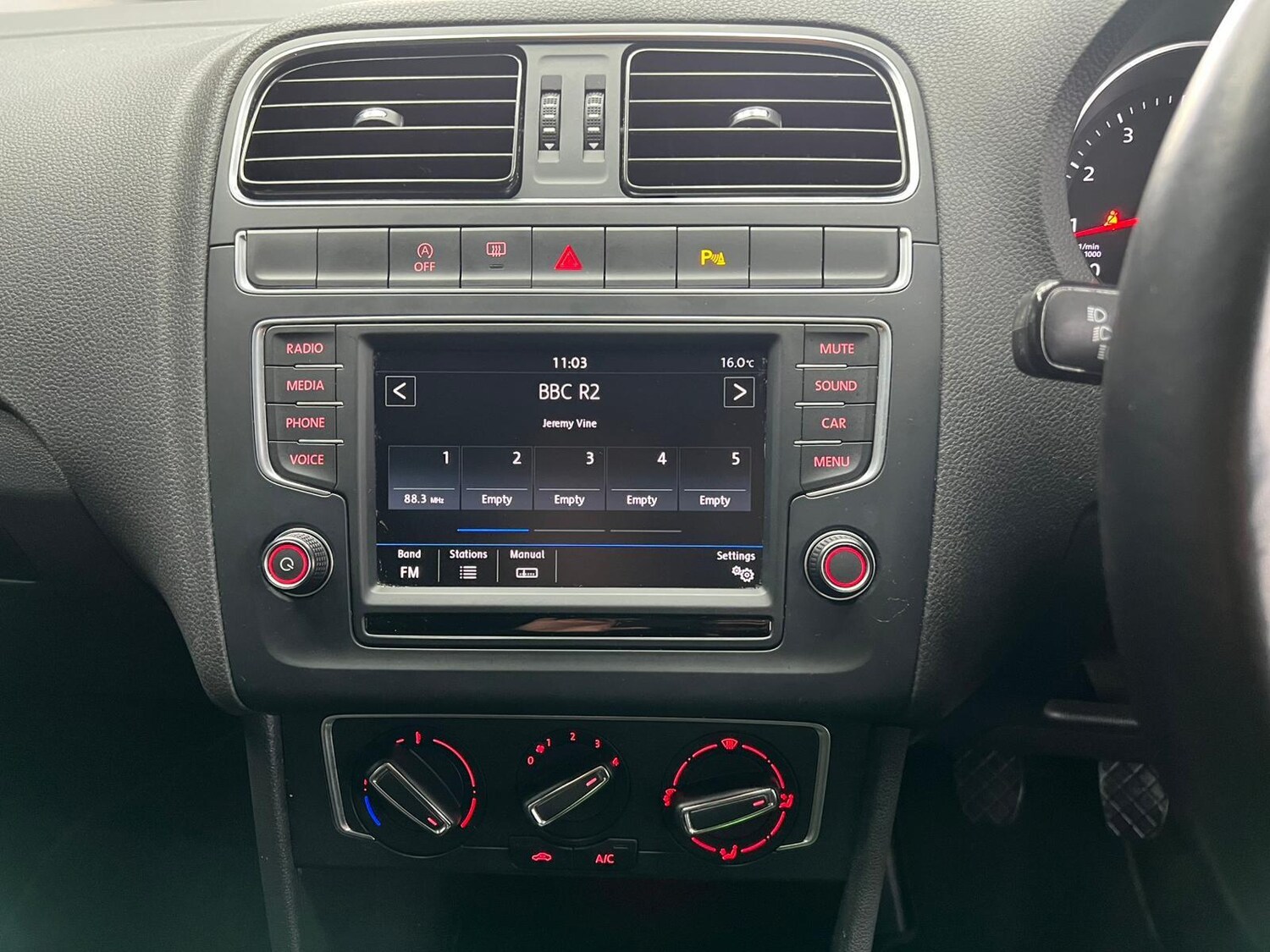 Used Volkswagen Polo 2017 for sale - 76647489: Photo 37