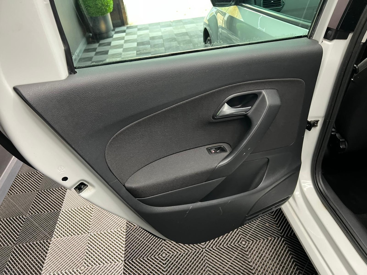 Used Volkswagen Polo 2017 for sale - 76647489: Photo 38