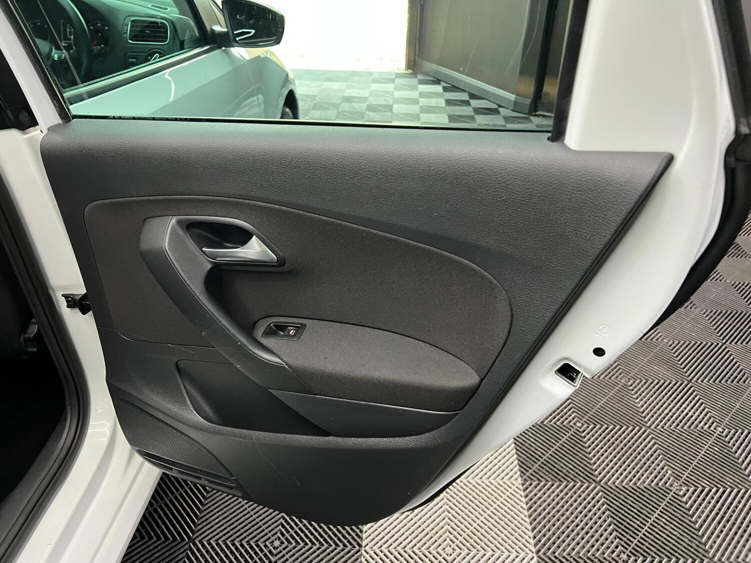 Used Volkswagen Polo 2017 for sale - 76647489: Photo 40