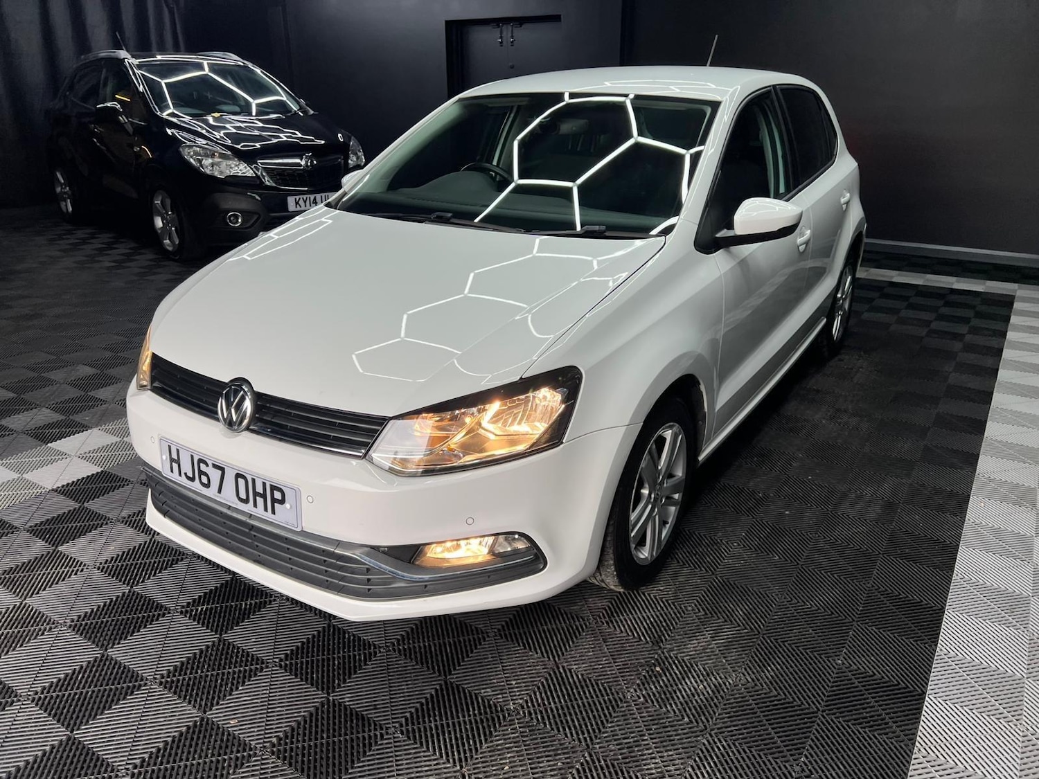 Used Volkswagen Polo 2017 for sale - 76647489: Photo 5