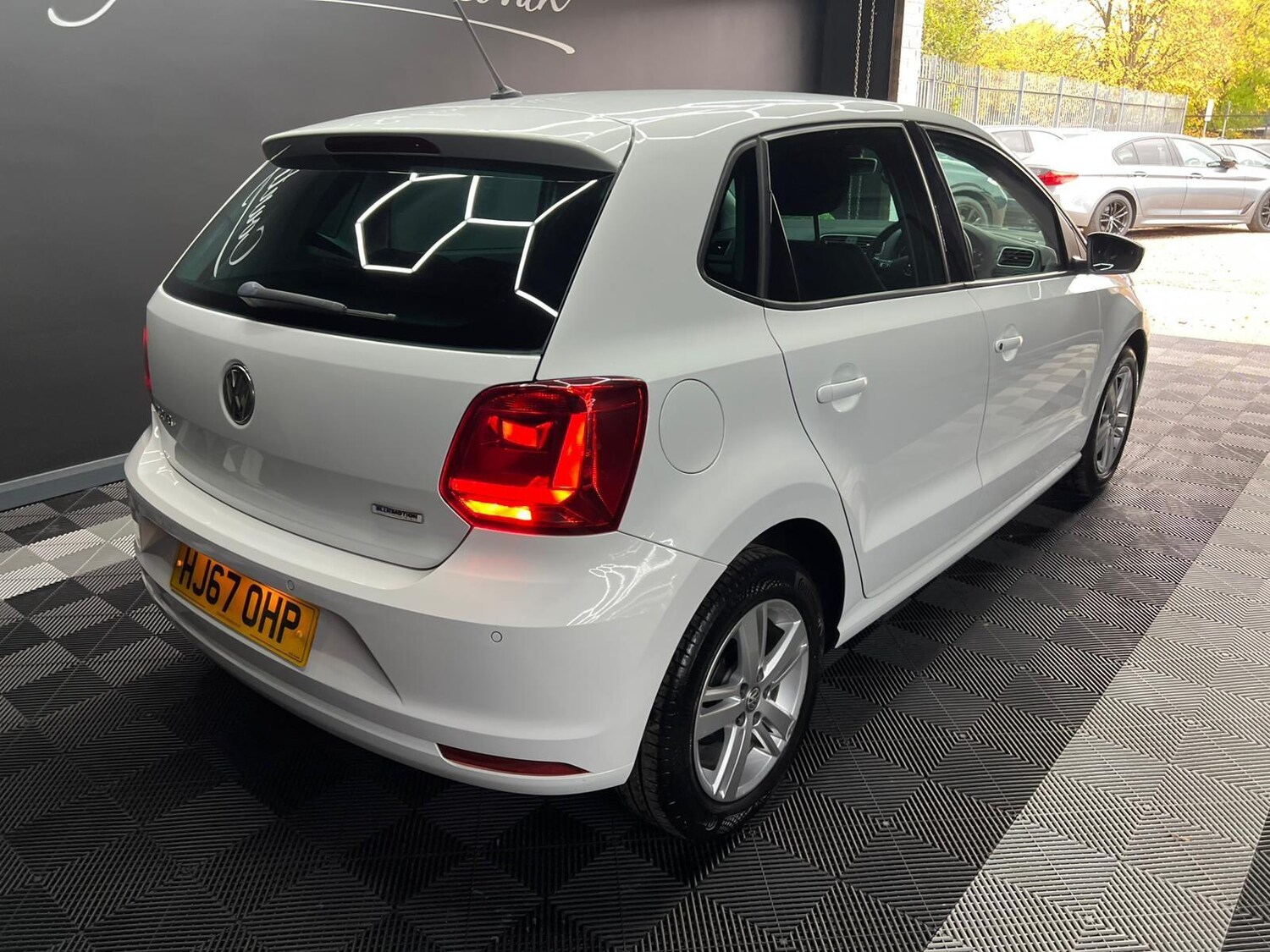 Used Volkswagen Polo 2017 for sale - 76647489: Photo 6