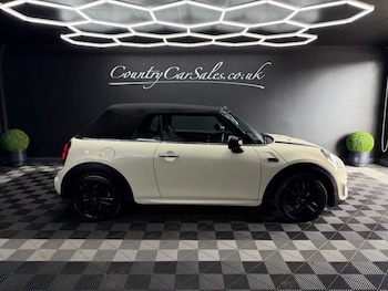Used MINI Convertible 2018 for sale - 78514905: Photo