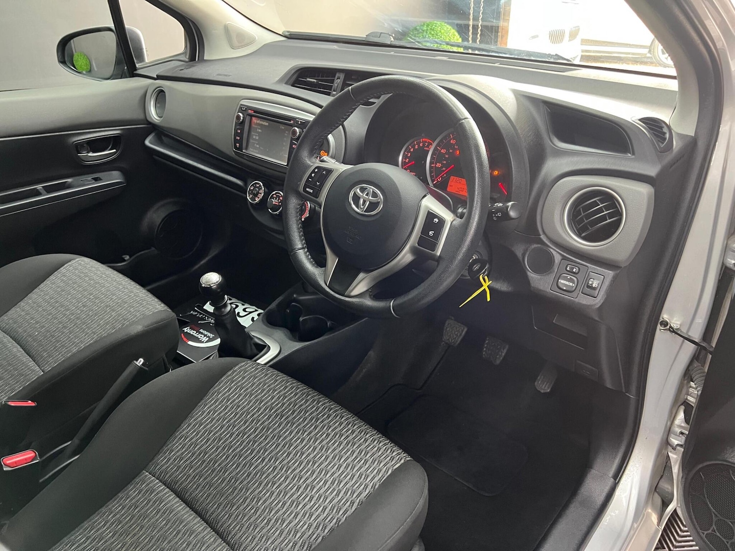 Used Toyota Yaris 2014 for sale - 76647476: Photo 29