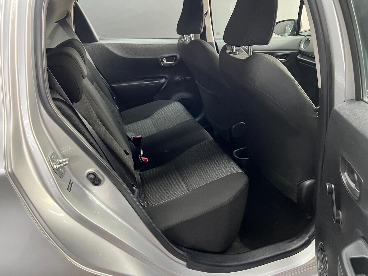 Used Toyota Yaris 2014 for sale - 76647476: Photo 35