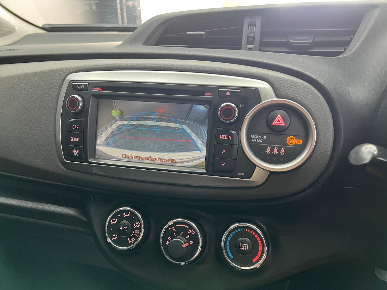 Used Toyota Yaris 2014 for sale - 76647476: Photo 37