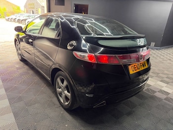 Used Honda Civic 2010 for sale - 79562361: Photo