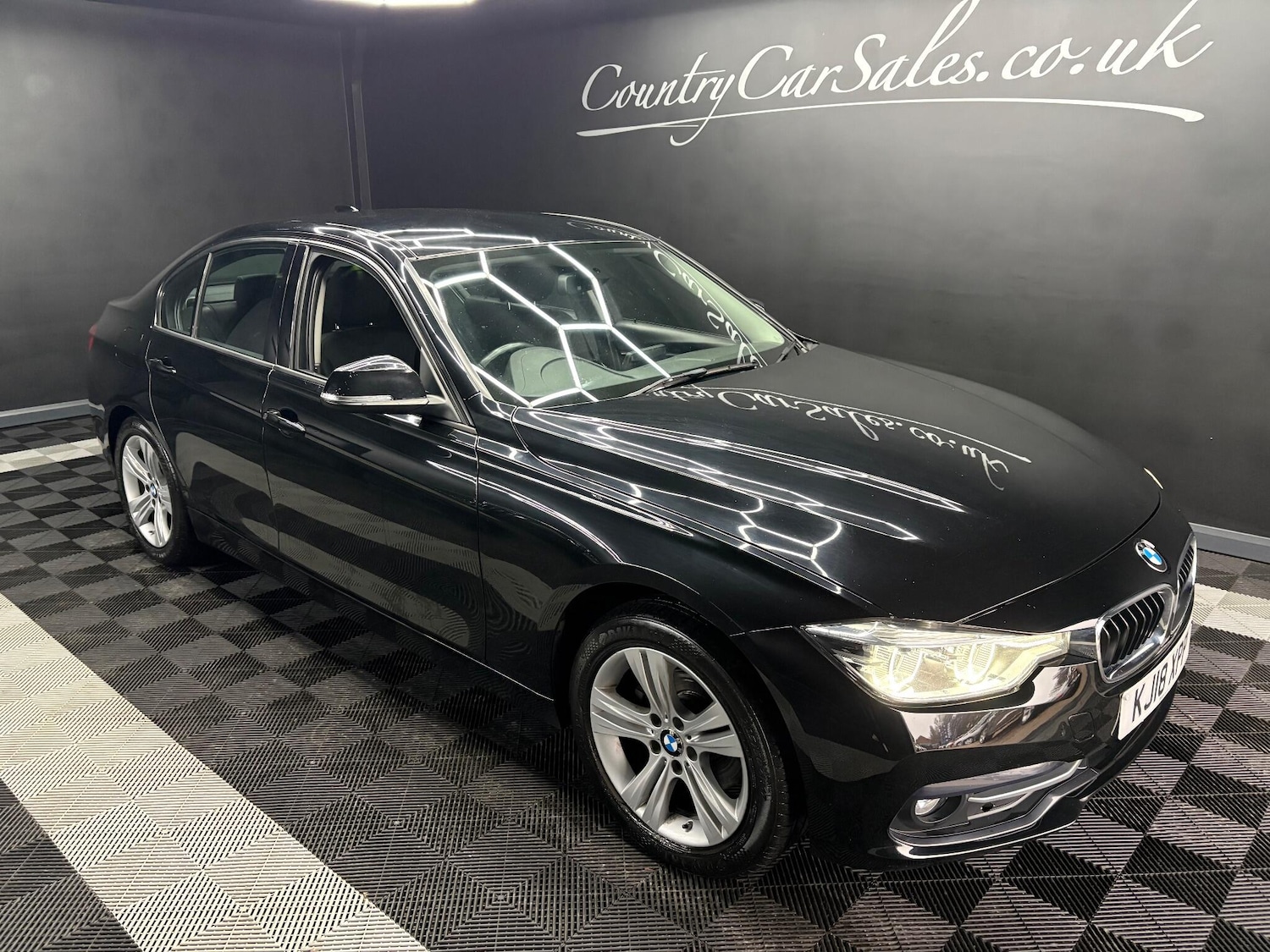 Used BMW 3 Series 2018 for sale - 77120626: Photo 3