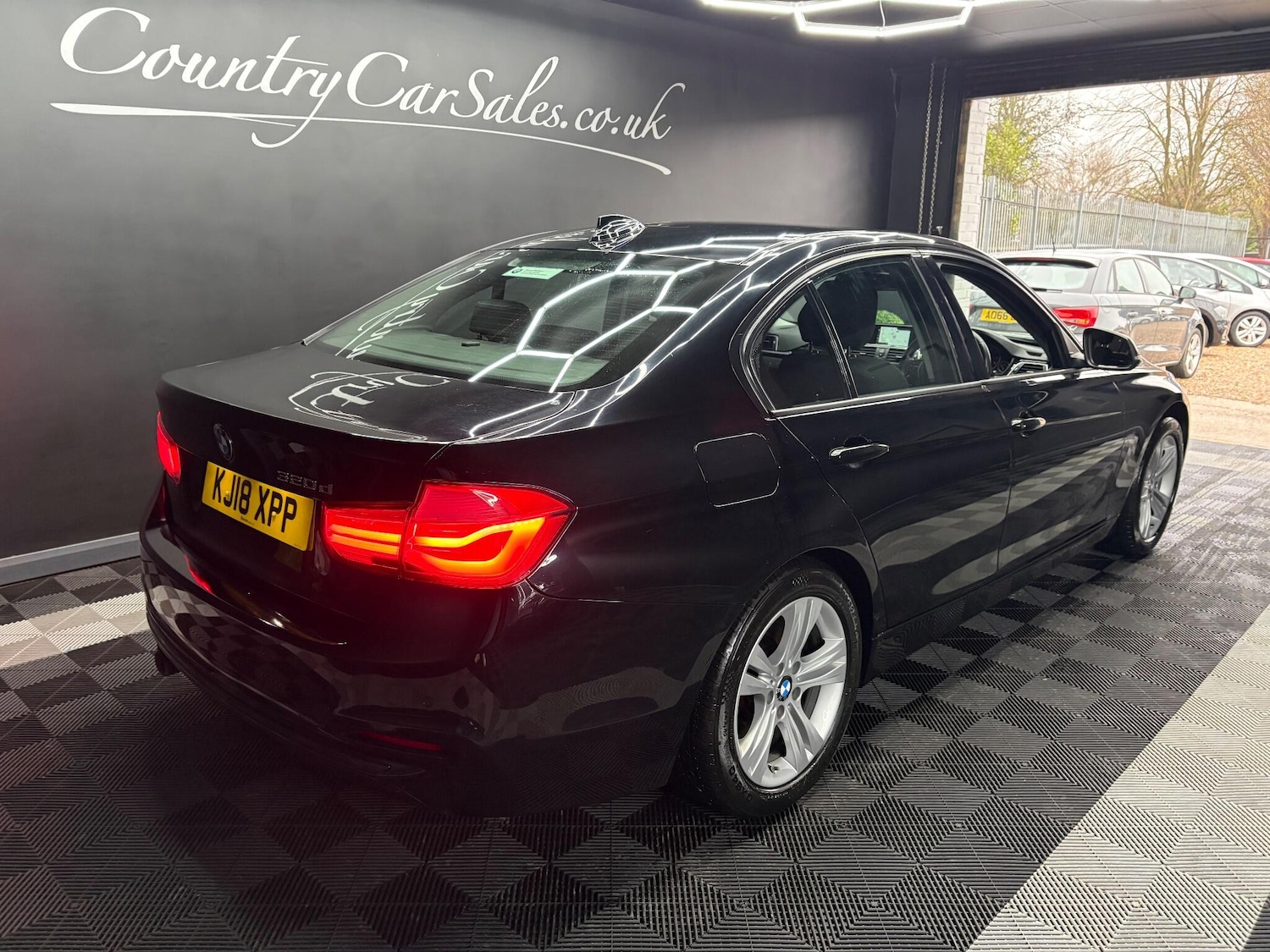 Used BMW 3 Series 2018 for sale - 77120626: Photo 5