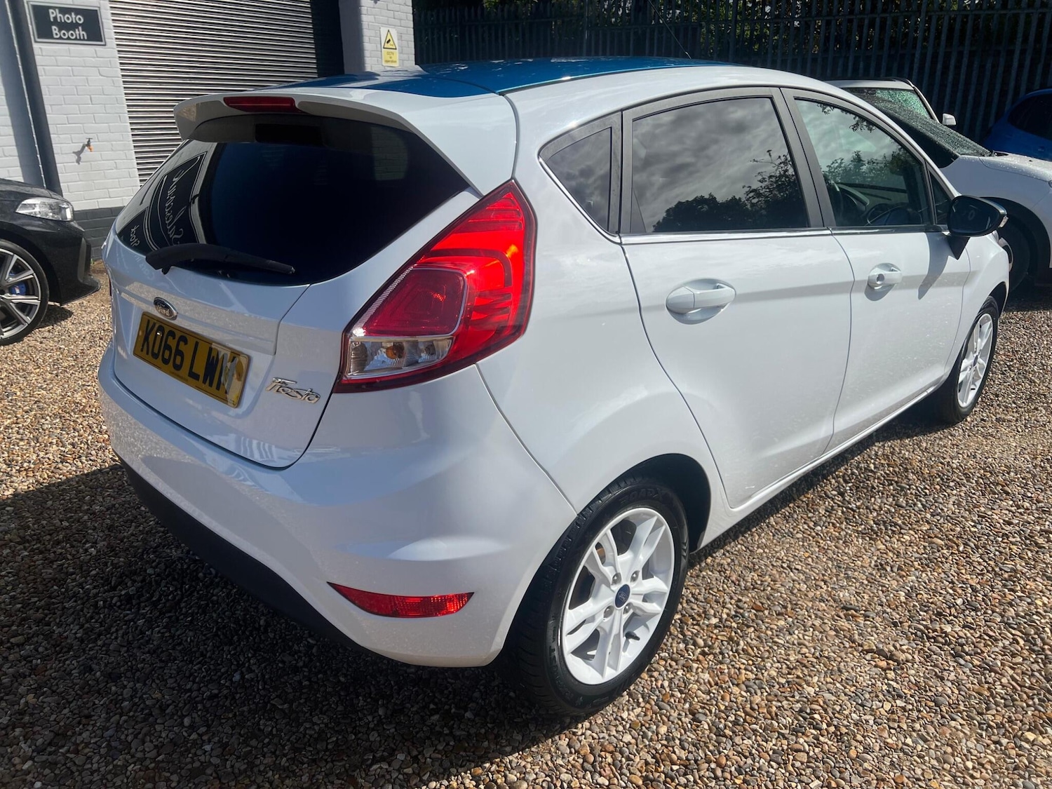 Used Ford Fiesta 2017 for sale - 76647628: Photo 13