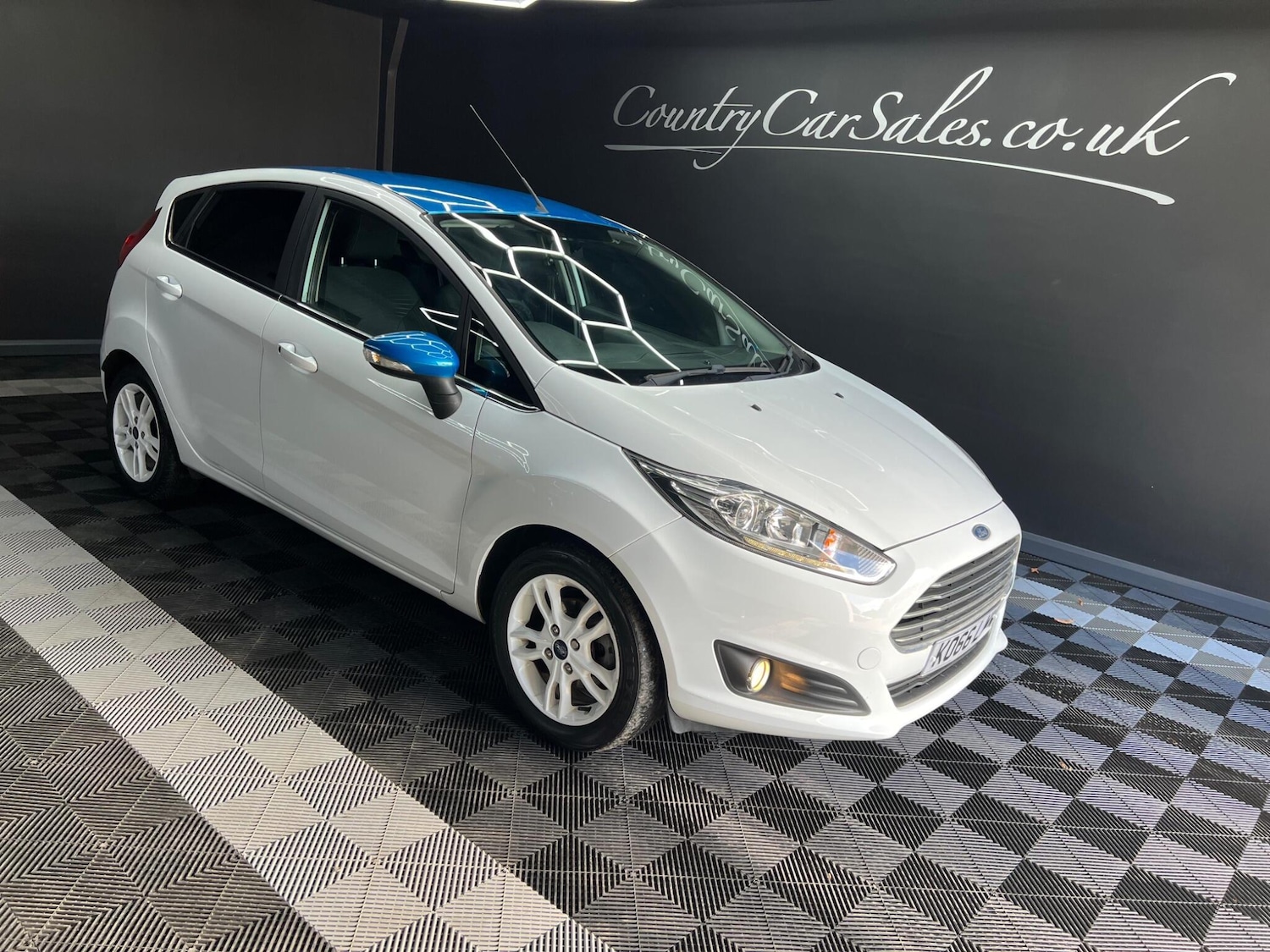 Used Ford Fiesta 2017 for sale - 76647628: Photo 3