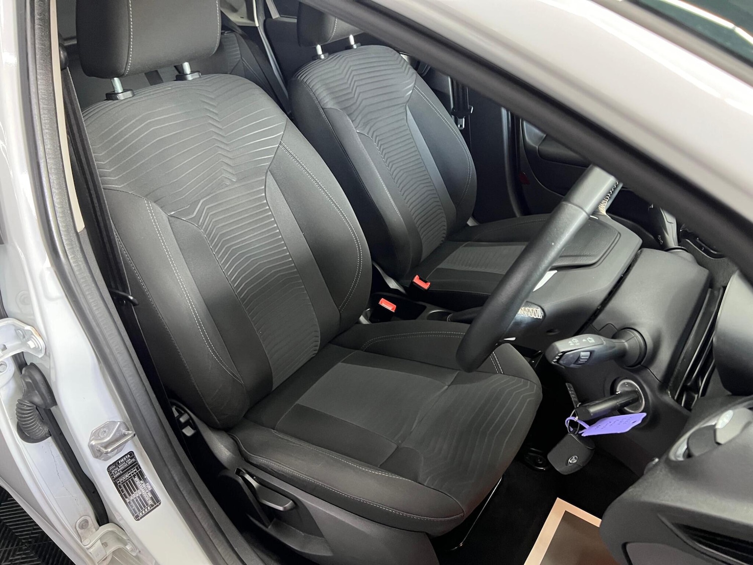 Used Ford Fiesta 2017 for sale - 76647628: Photo 30