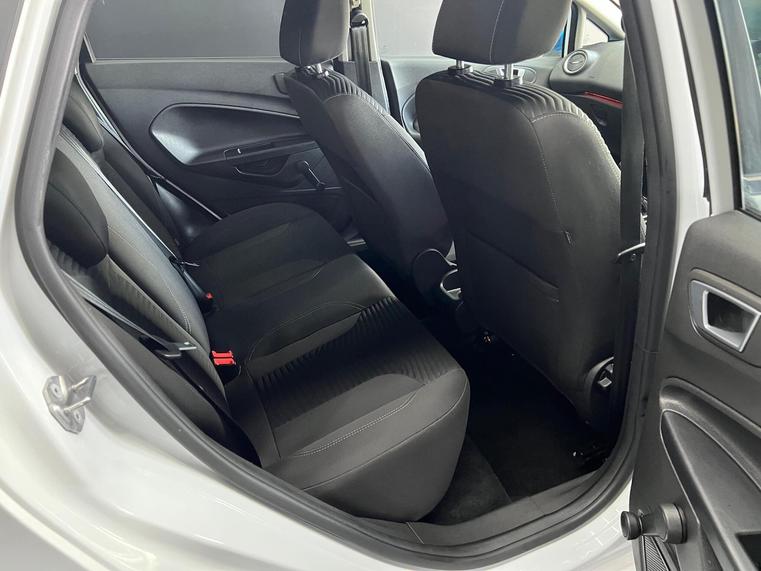 Used Ford Fiesta 2017 for sale - 76647628: Photo 33