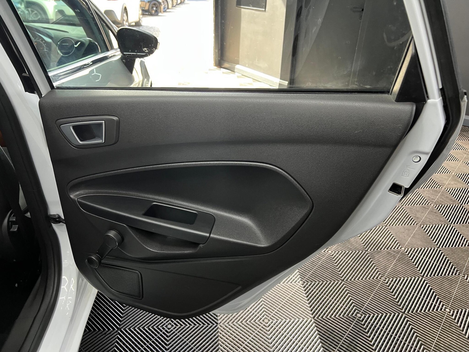 Used Ford Fiesta 2017 for sale - 76647628: Photo 37