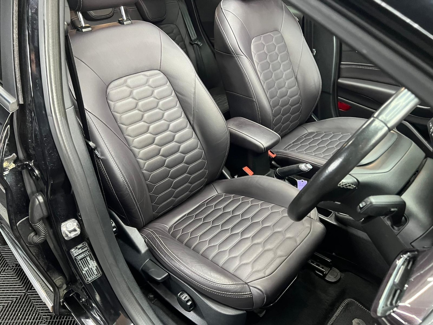 Used Ford Fiesta 2019 for sale - 76989038: Photo 32