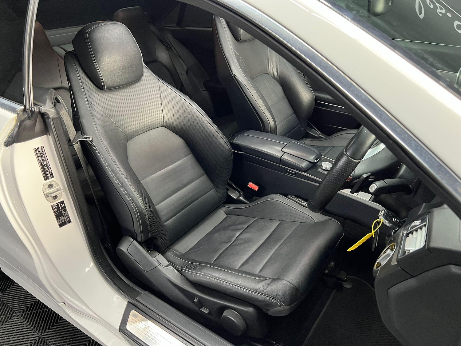 Used Mercedes-Benz E Class for sale - 76926255: Photo 30