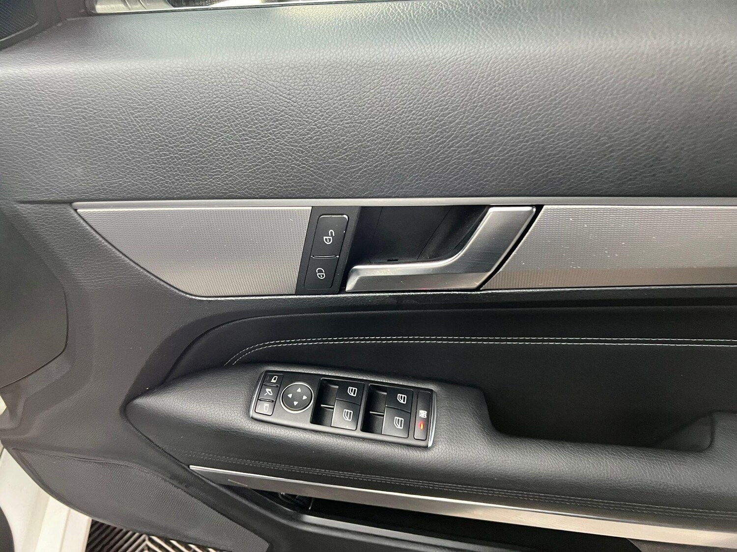 Used Mercedes-Benz E Class for sale - 76926255: Photo 38