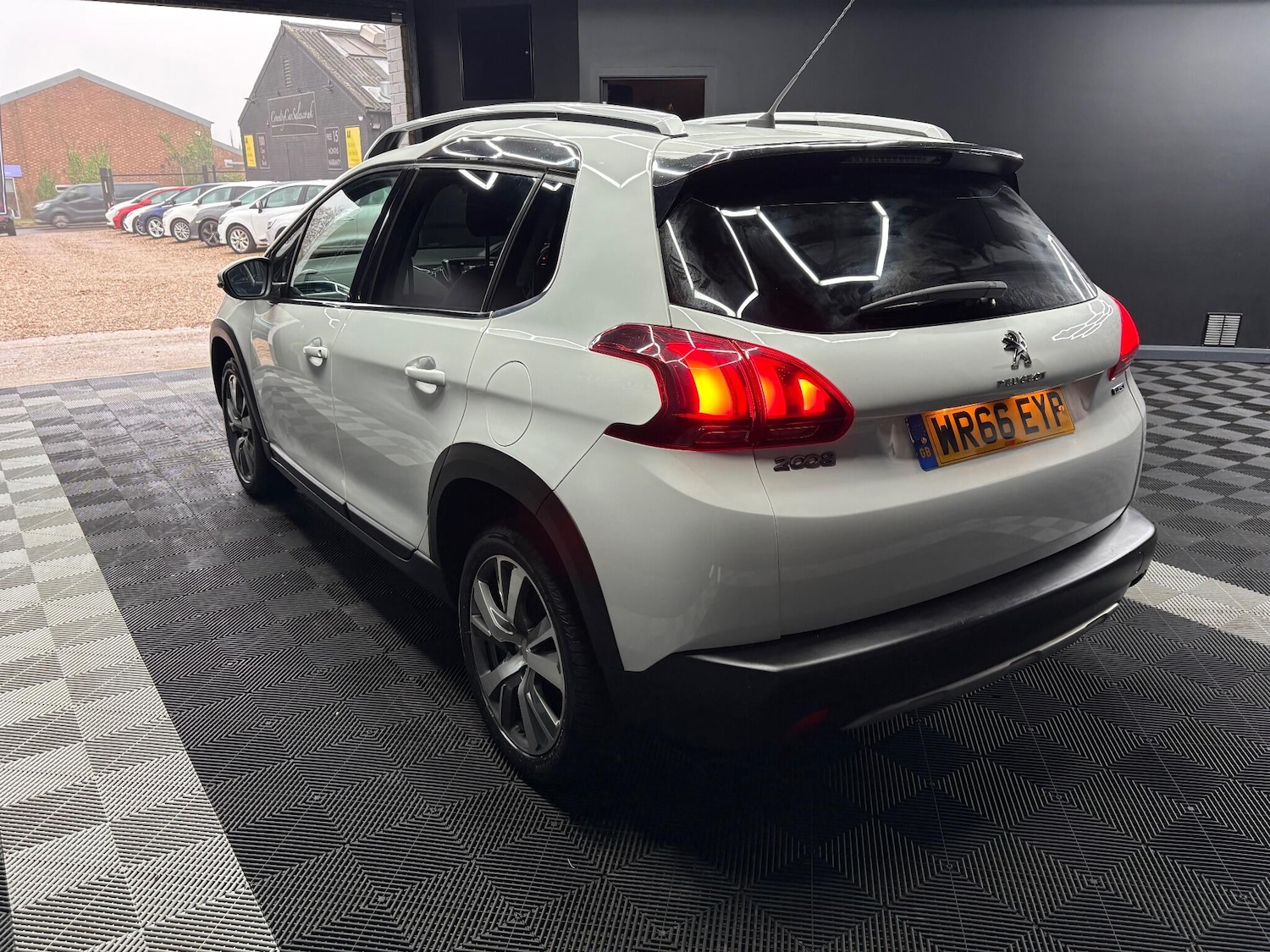 Used Peugeot 2008 2016 for sale - 77120312: Photo 5