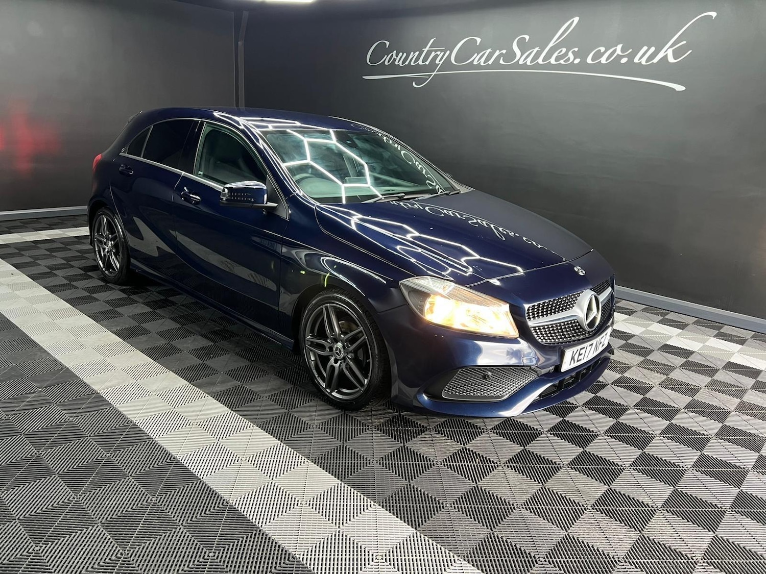 Used Mercedes-Benz A-Class 2017 for sale - 76644716: Photo 3