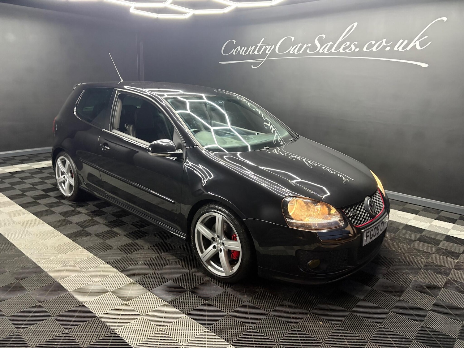 Used Volkswagen Golf 2009 for sale - 76647633: Photo 3