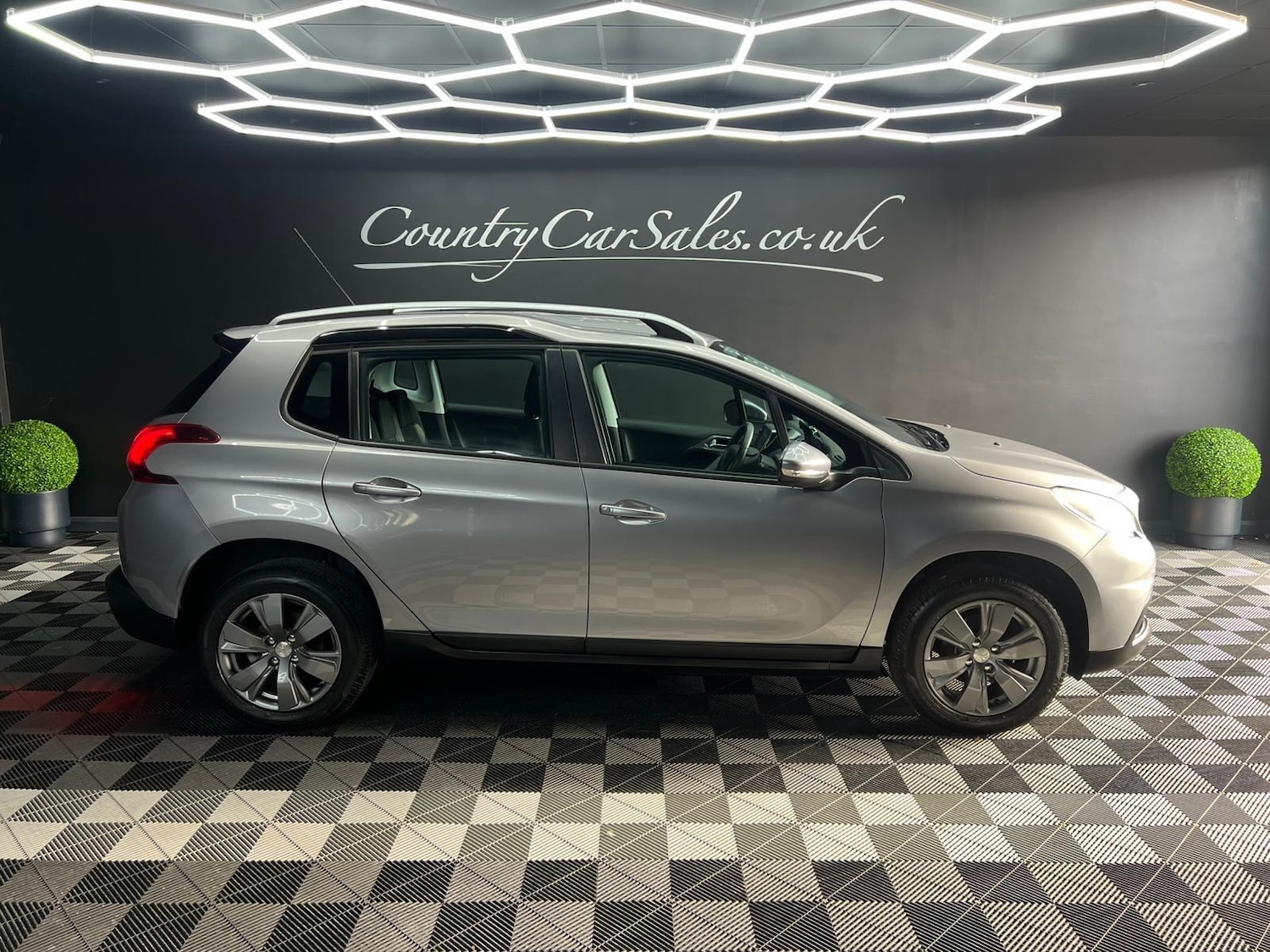 Used Peugeot 2008 2016 for sale - 76996384: Photo 1