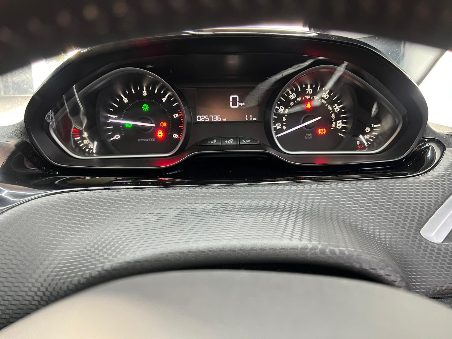 Used Peugeot 2008 2016 for sale - 76996384: Photo 35