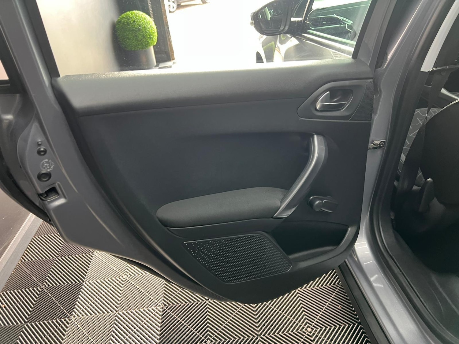 Used Peugeot 2008 2016 for sale - 76996384: Photo 46