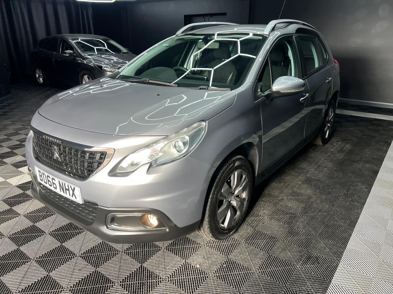 Used Peugeot 2008 2016 for sale - 76996384: Photo 5
