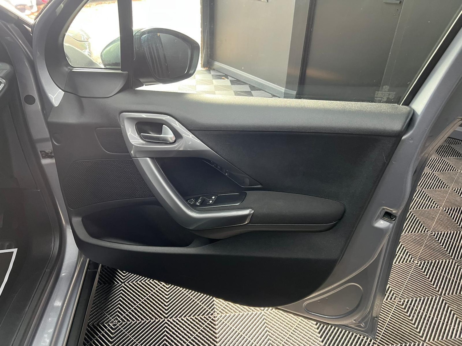 Used Peugeot 2008 2016 for sale - 76996384: Photo 56