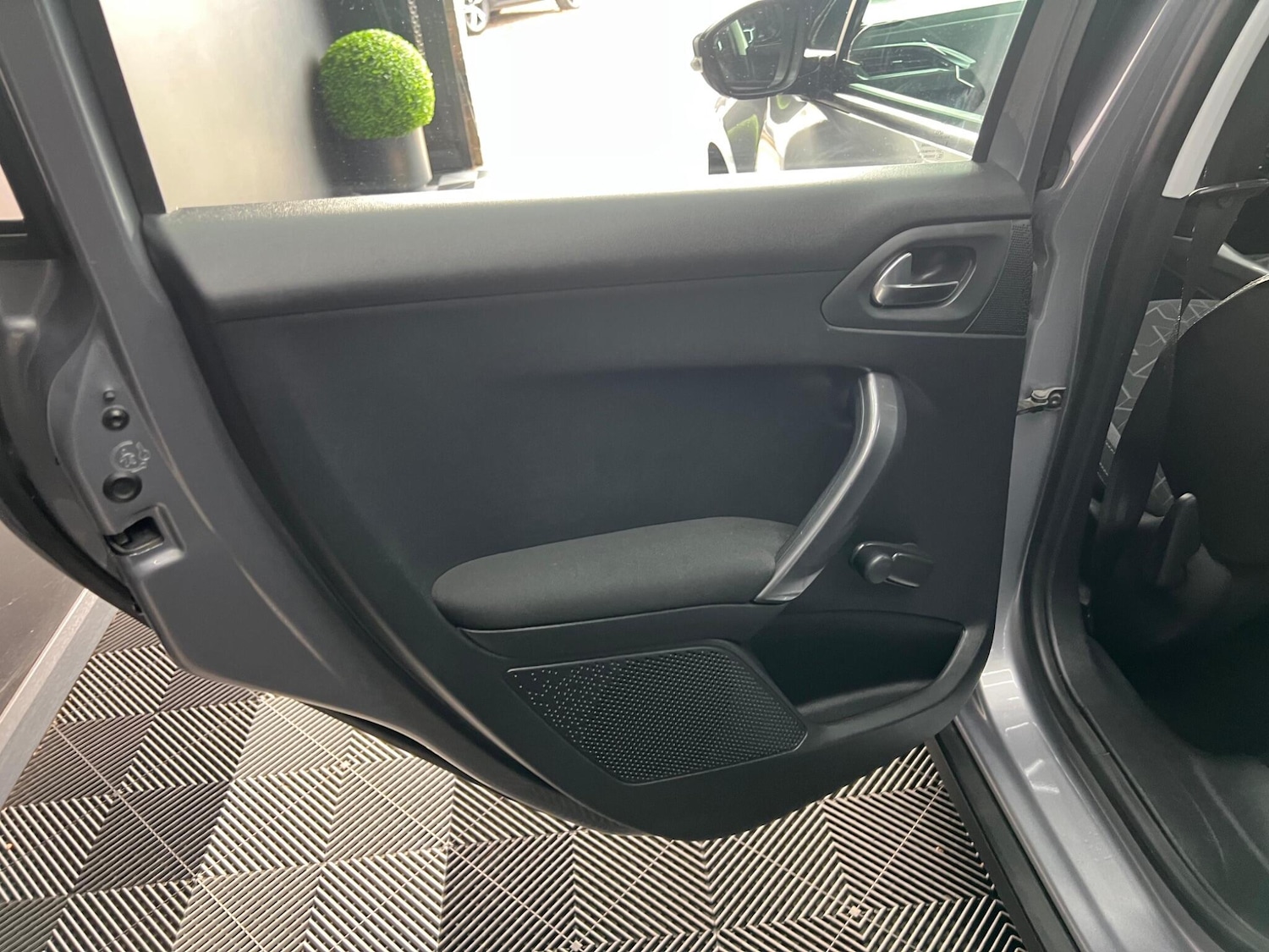 Used Peugeot 2008 2016 for sale - 76996384: Photo 60