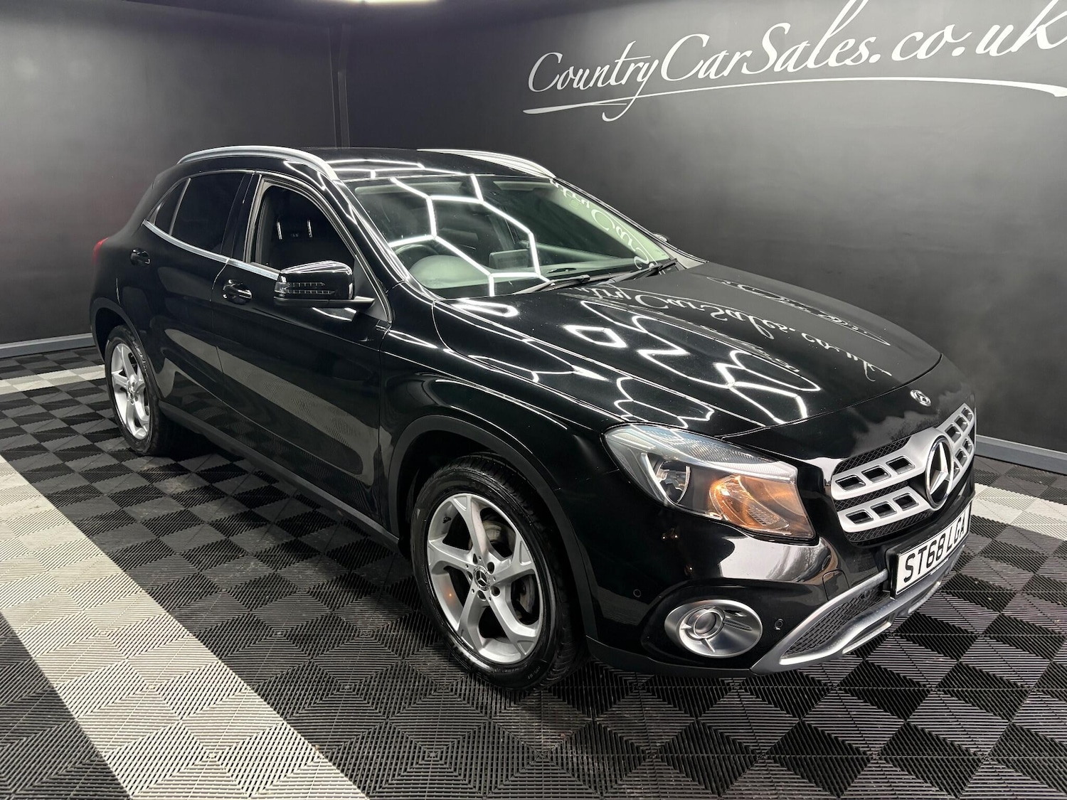 Used Mercedes-Benz GLA 2018 for sale - 77119942: Photo 3