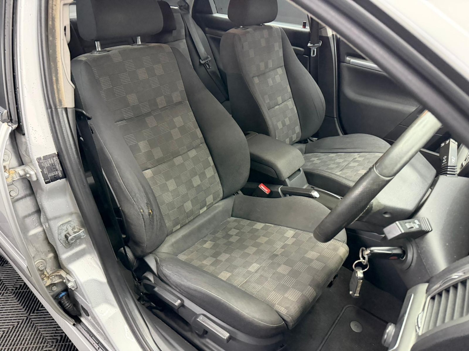 Used Vauxhall Vectra for sale - 77597885: Photo 11