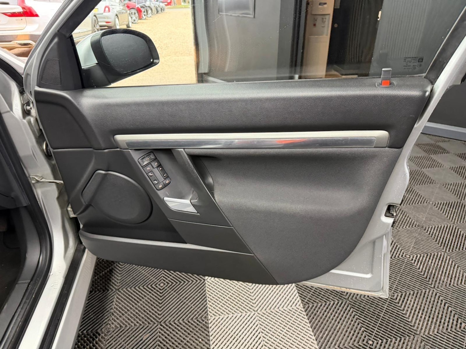 Used Vauxhall Vectra for sale - 77597885: Photo 14