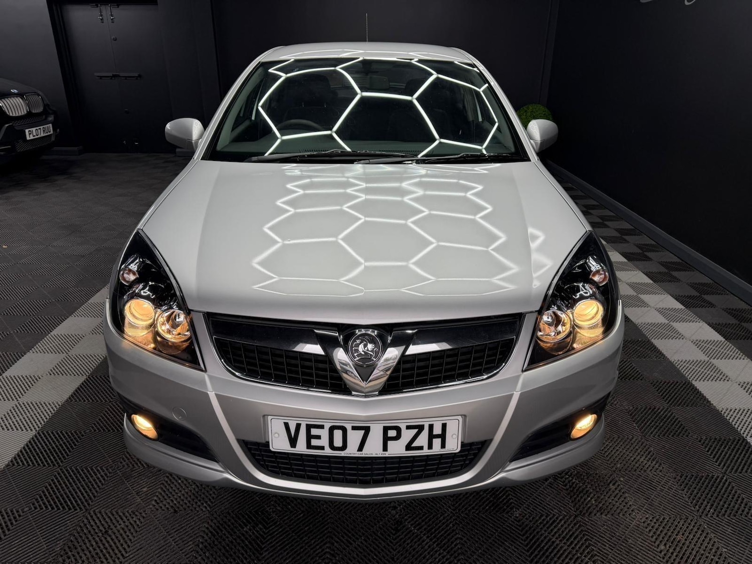 Used Vauxhall Vectra for sale - 77597885: Photo 8