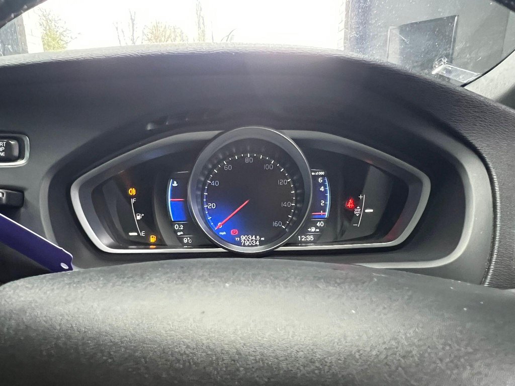 Used Volvo V40 2015 for sale - 77729912: Photo 15