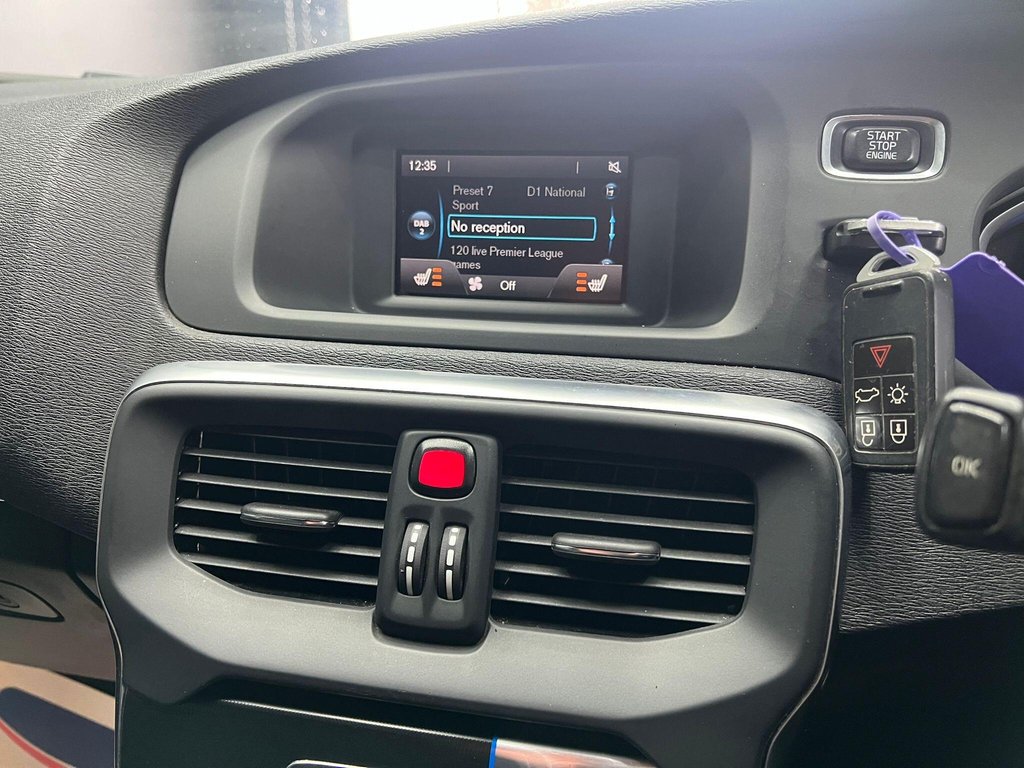 Used Volvo V40 2015 for sale - 77729912: Photo 17