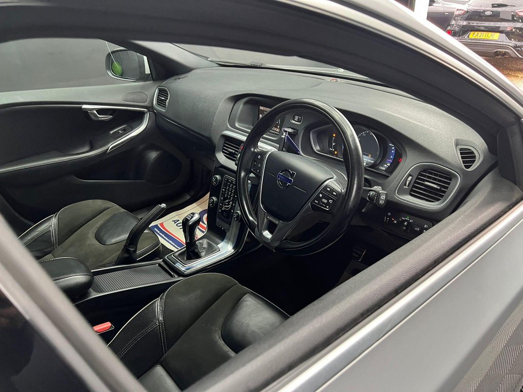 Used Volvo V40 2015 for sale - 77729912: Photo 18