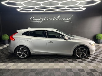 2015 (15) - 2.0 T2 R-Design Euro 6 (s/s) 5dr