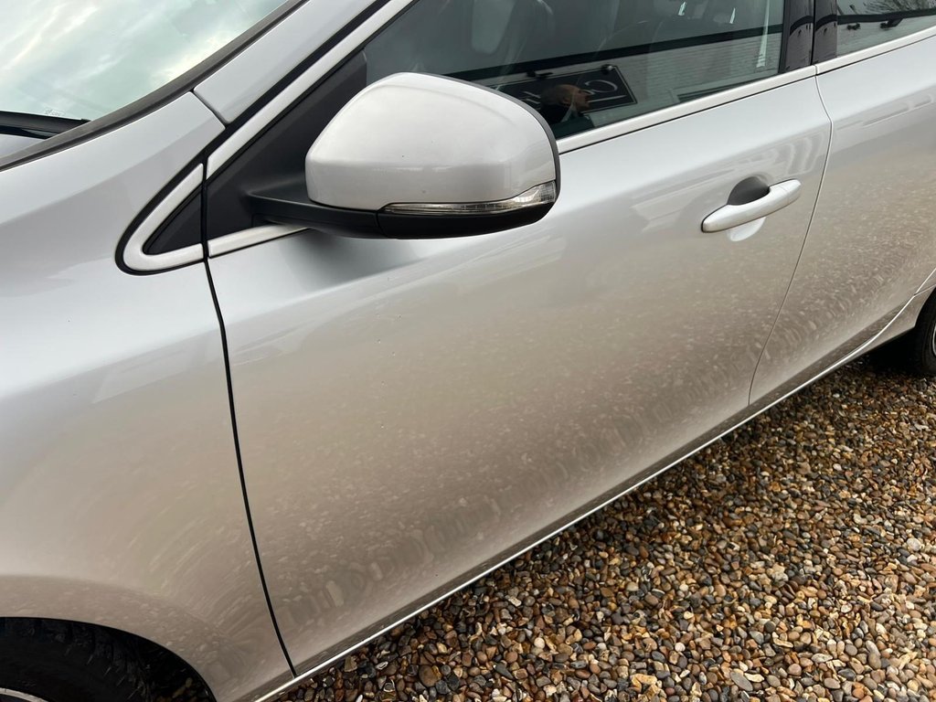 Used Volvo V40 2015 for sale - 77729912: Photo 31