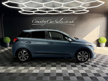 Used Hyundai i20 2017 for sale - 78056546: Photo