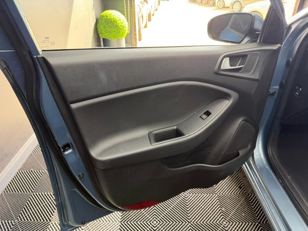 Used Hyundai i20 2017 for sale - 78056546: Photo 41