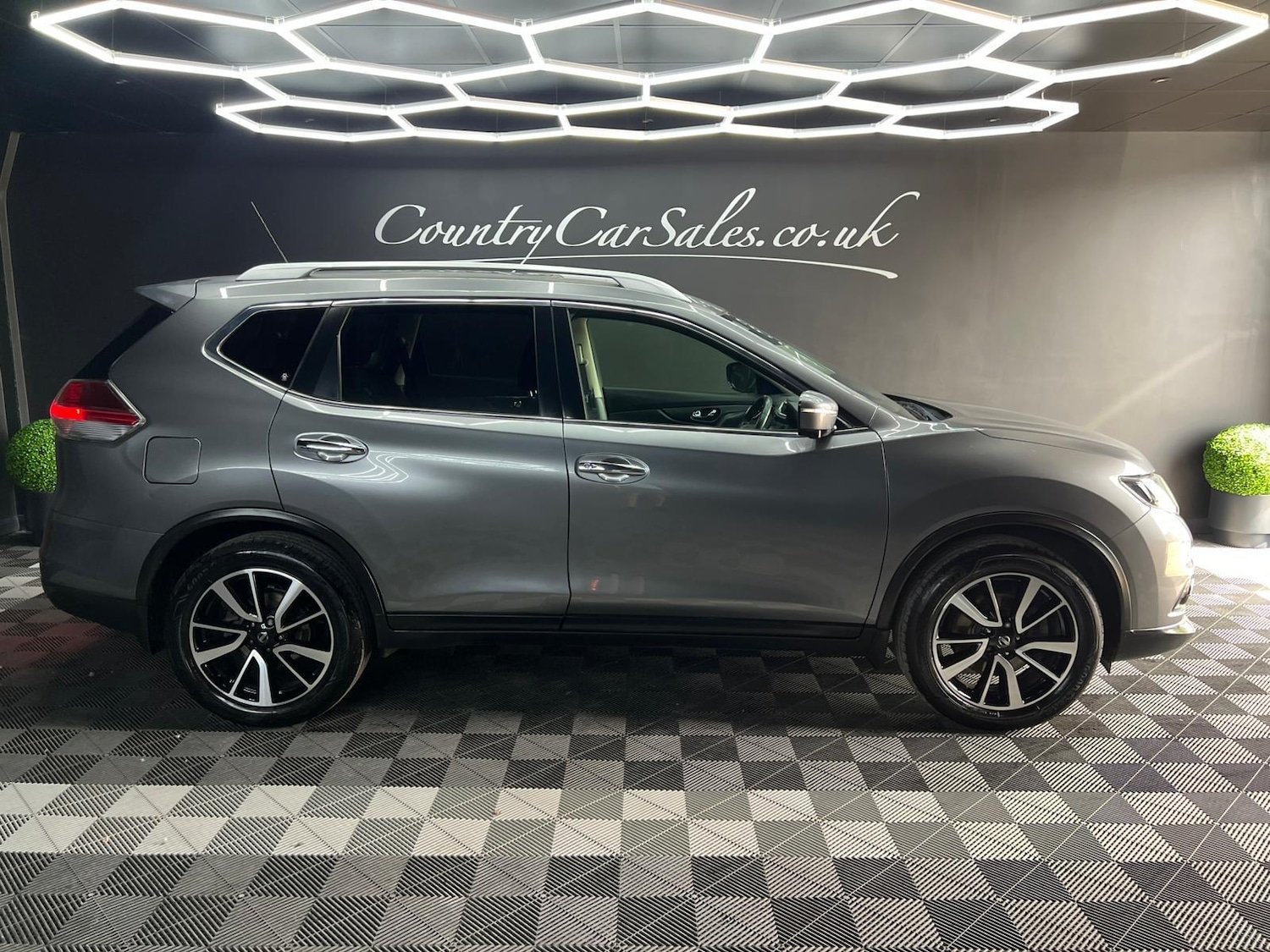 Used Nissan X-Trail 2016 for sale - 76646356: Photo 2