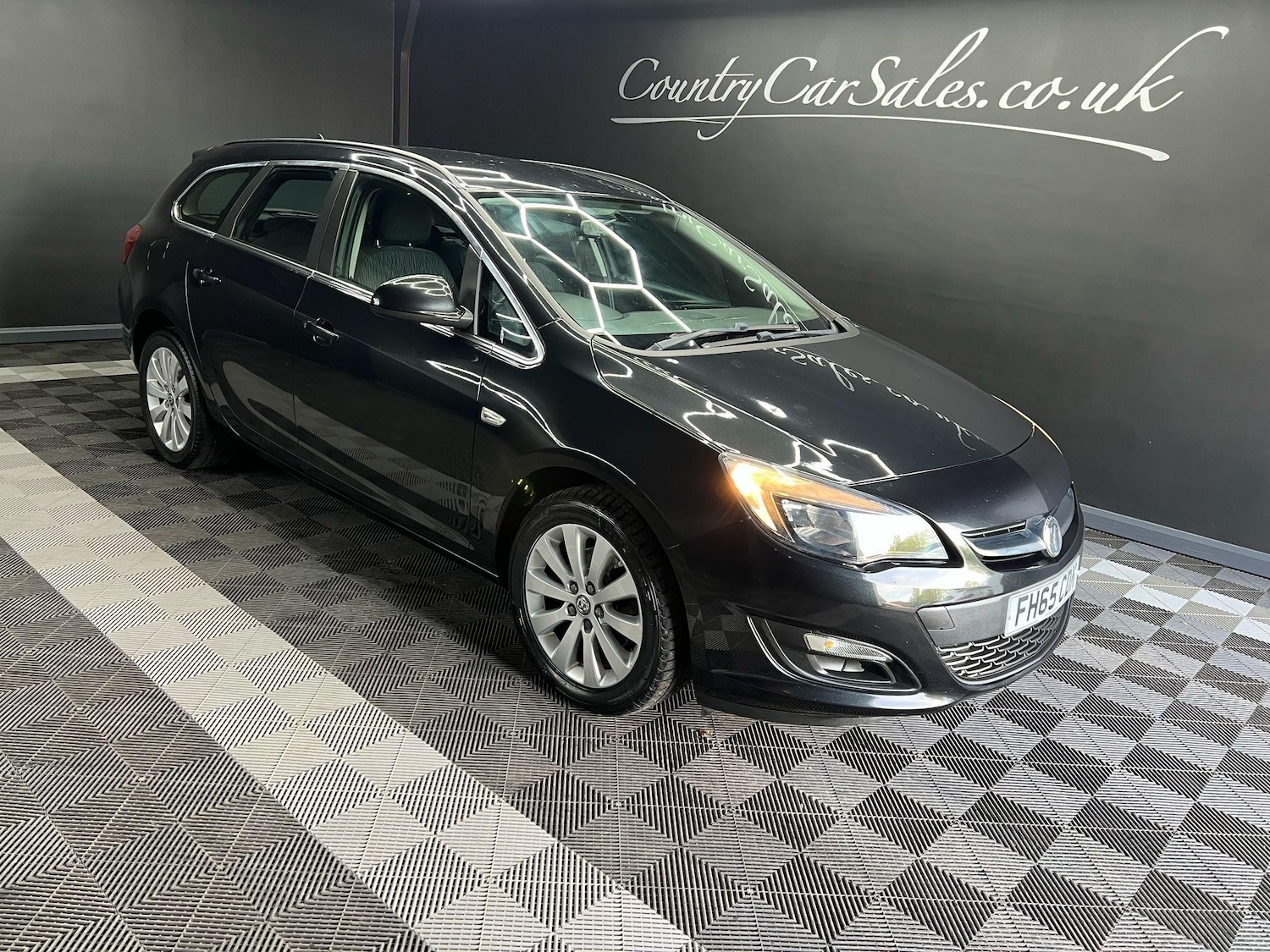 Used Vauxhall Astra 2016 for sale - 76647448: Photo 3