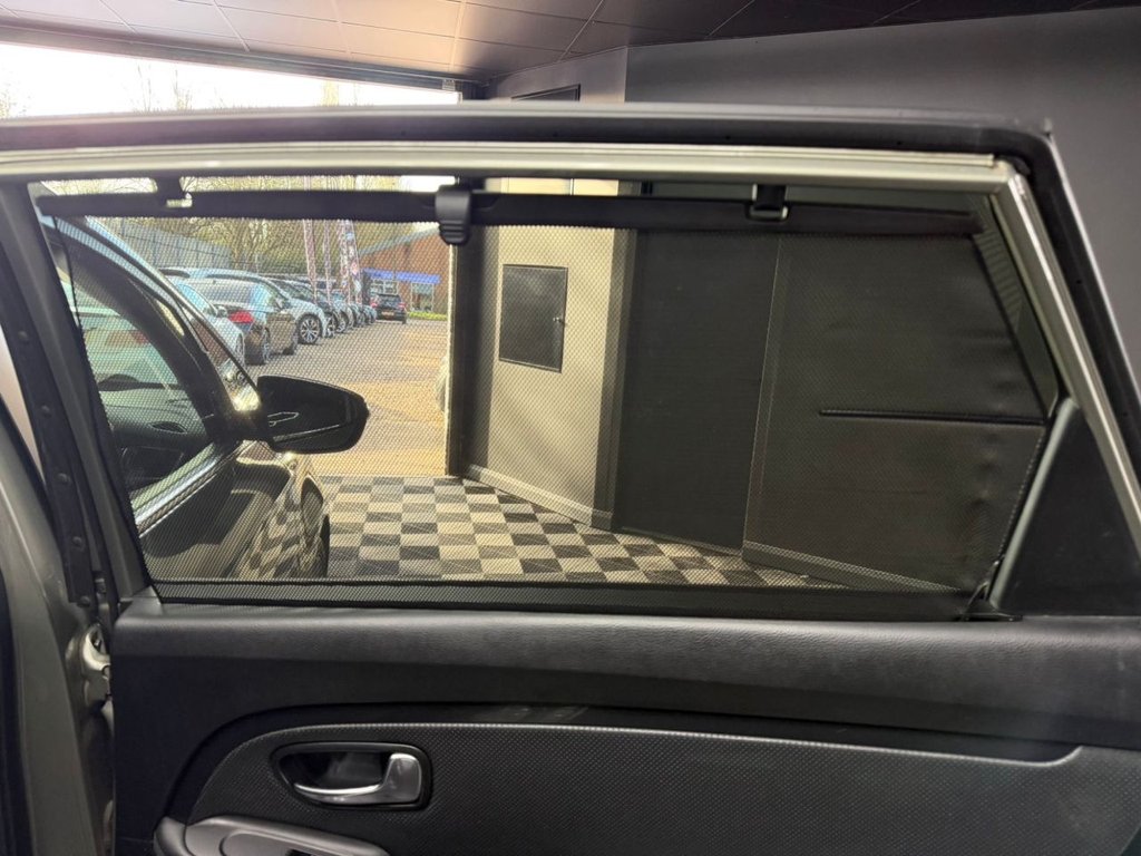 Used Kia Carens 2014 for sale - 77967099: Photo 36