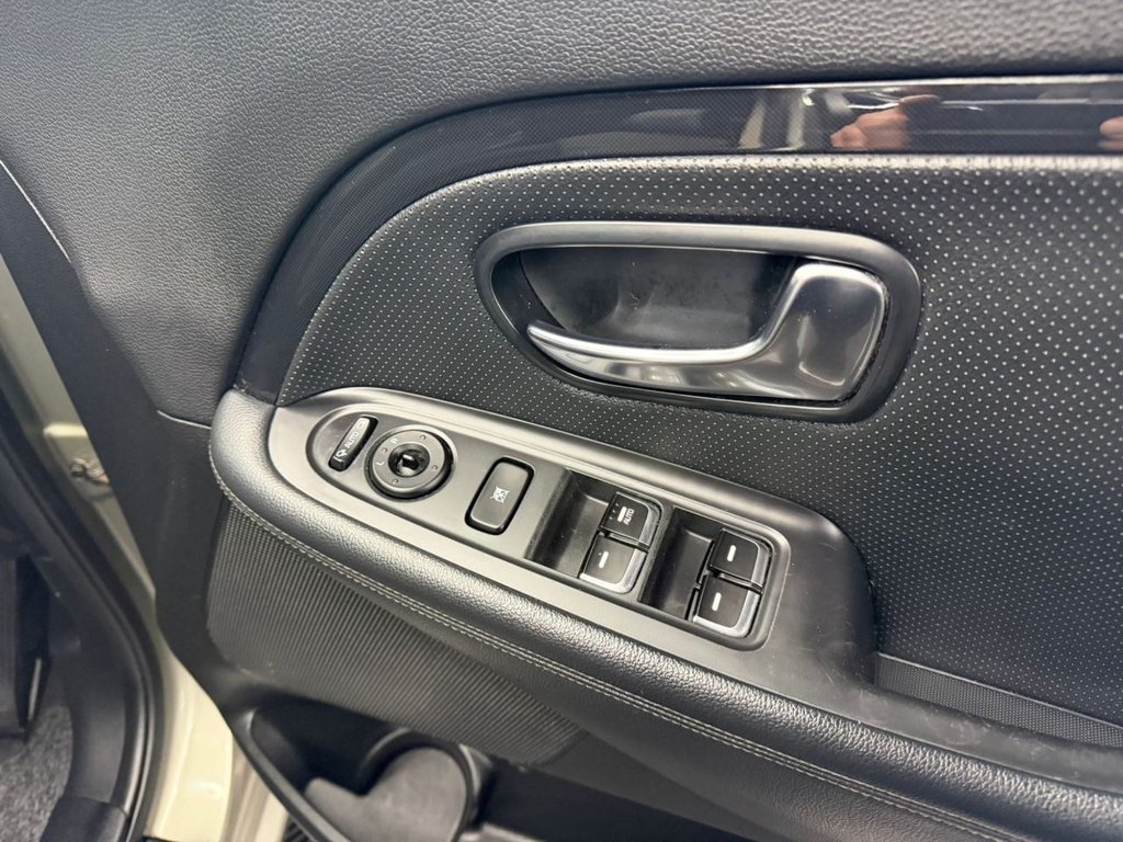 Used Kia Carens 2014 for sale - 77967099: Photo 47