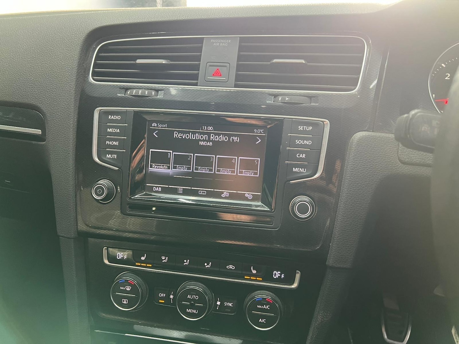 Used Volkswagen Golf 2015 for sale - 76886950: Photo 29