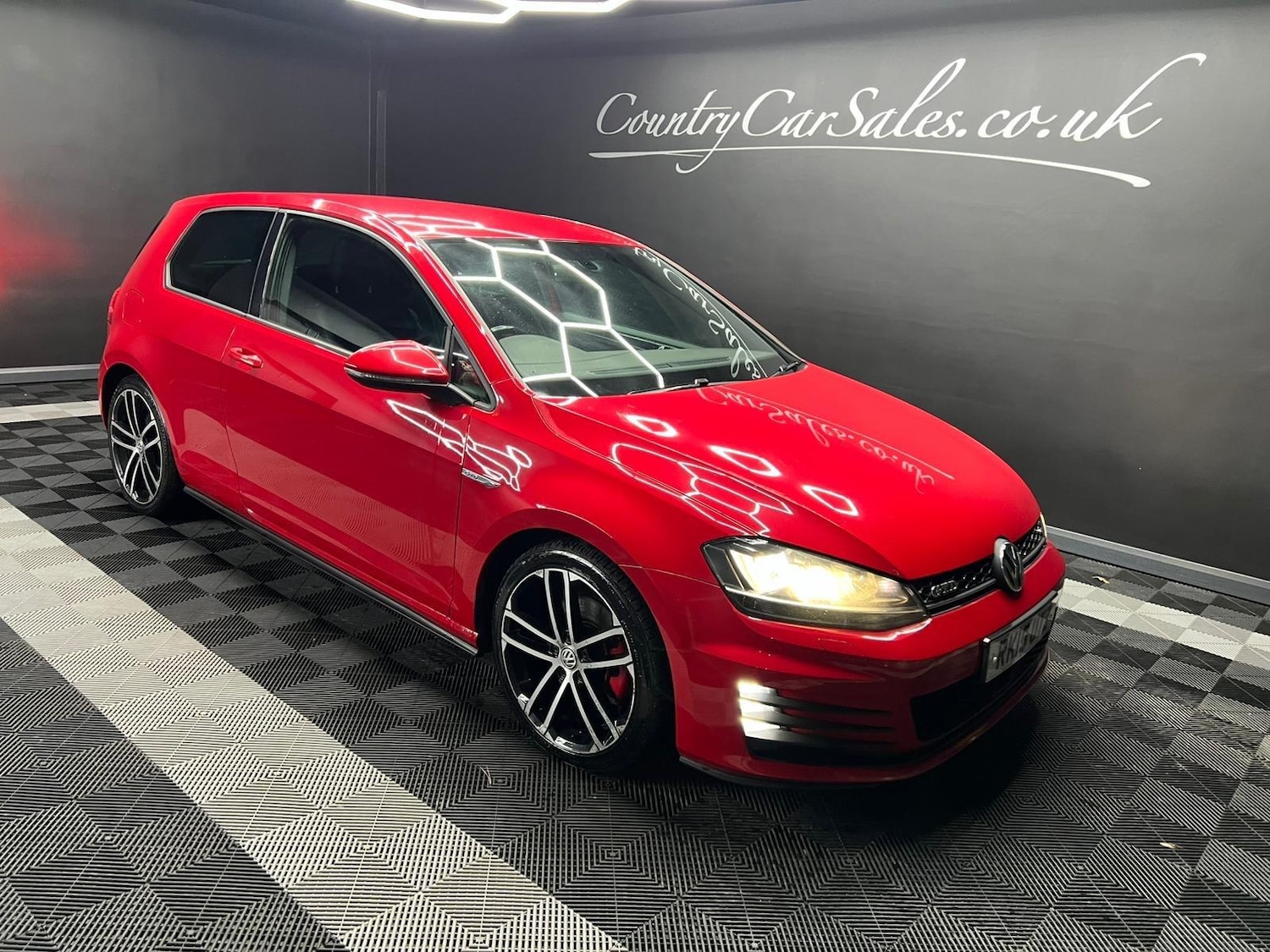 Used Volkswagen Golf 2015 for sale - 76886950: Photo 3