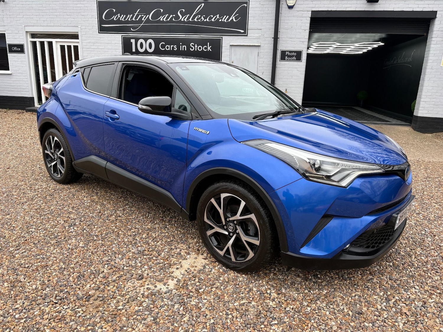 Used Toyota C-HR 2018 for sale - 76646350: Photo 11